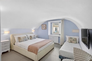 Unclassified image, 2 of 49, button - A Casa di Anna (Naples)