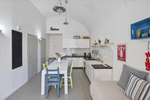 Superior Apartment, Balcony, City View | Interior - A Casa di Anna (Naples)