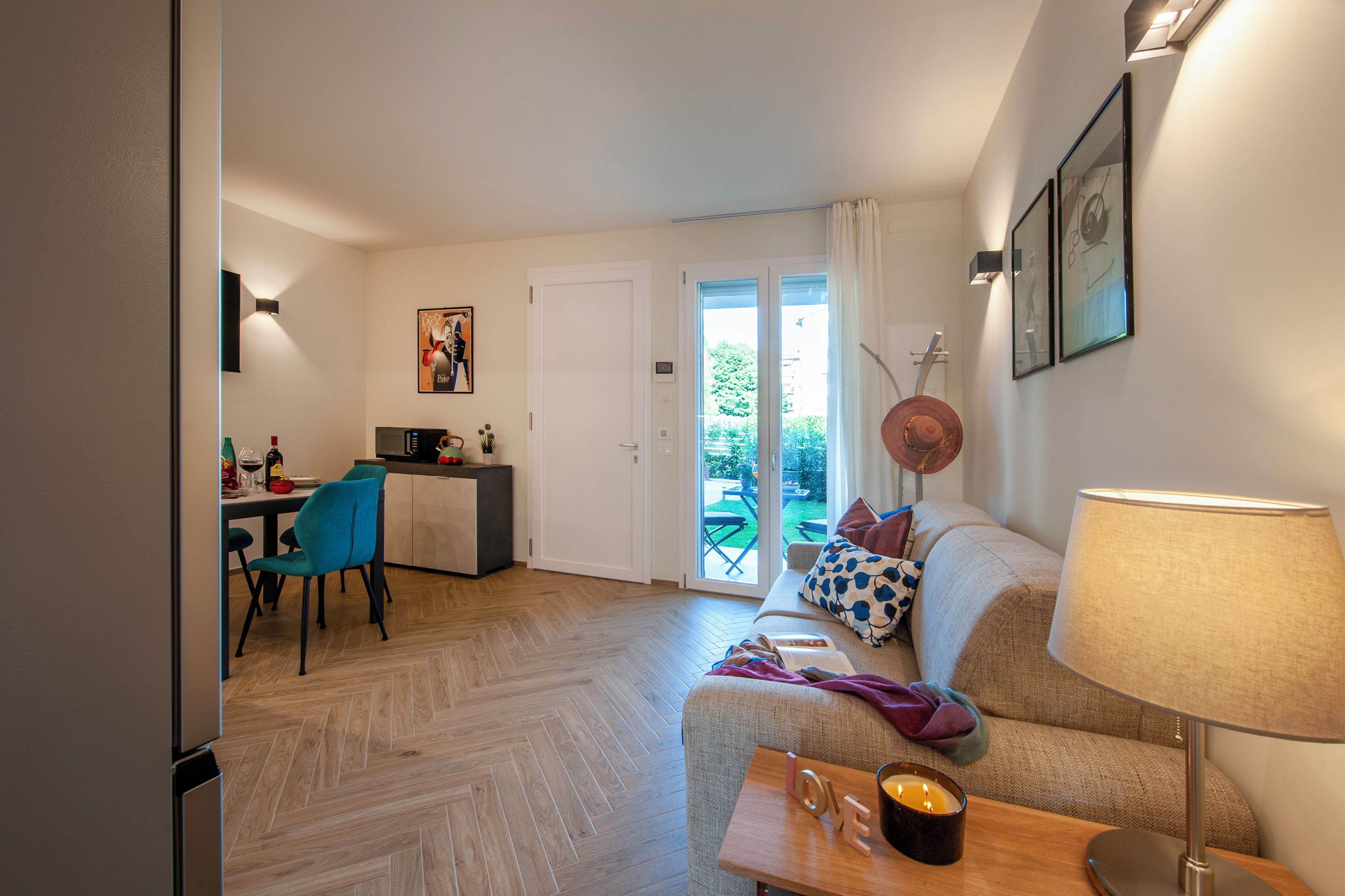 Apartment (1 Bedroom) | Living area | TV