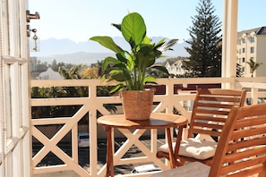 Unclassified image, 4 of 10, button - Studio 304 @ The Majestic: One Bedroom Apartment (Cape Town)