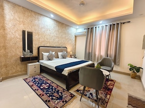 Ảnh chưa phân loại, 5 trong số 56 ảnh, nút