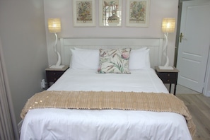 Classic Double Room, Garden View | Desk, laptop workspace, blackout drapes, WiFi (free) - Pytchley House (Sandton)