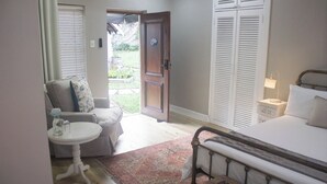 Unclassified image, 5 of 31, button - Pytchley House (Sandton)