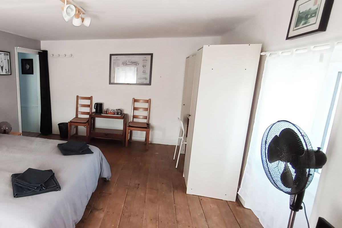Habitación doble, vista al río
