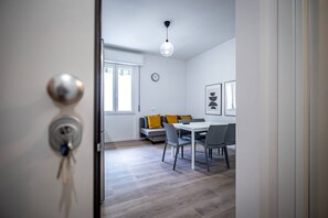 Uklassifisert bilde, 4 av 19, knapp