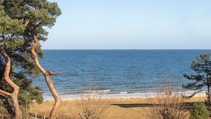 Beach - "Wave Play" at Villa Freia (Binz)