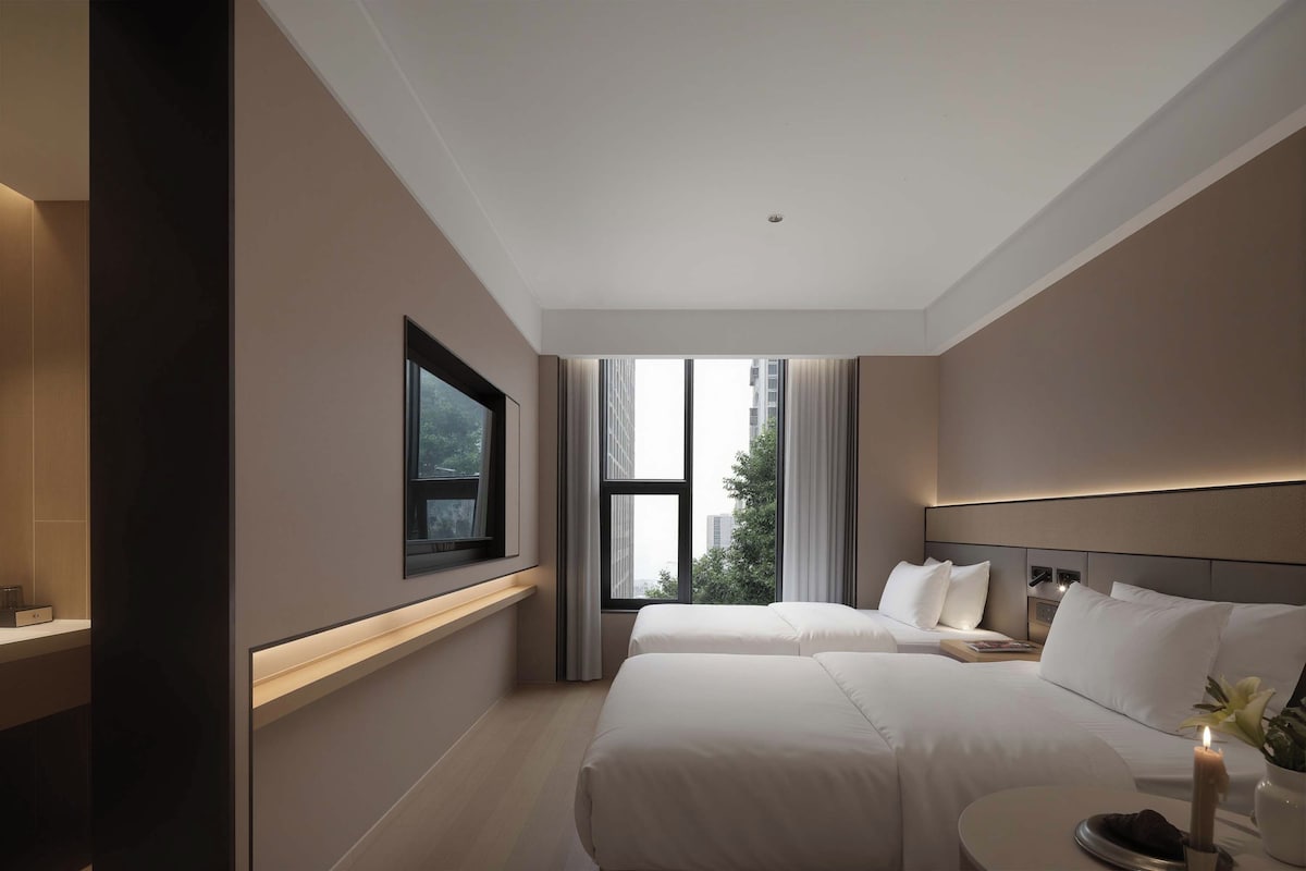 Habitación ejecutiva doble, vistas a la ciudad | Escritorio, espacio para trabajar con un portátil, cortinas opacas
