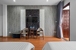 Unclassified image, 2 of 28, button - clover hotel (o cho dua)