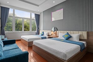 Unclassified image, 4 of 28, button - clover hotel (o cho dua)