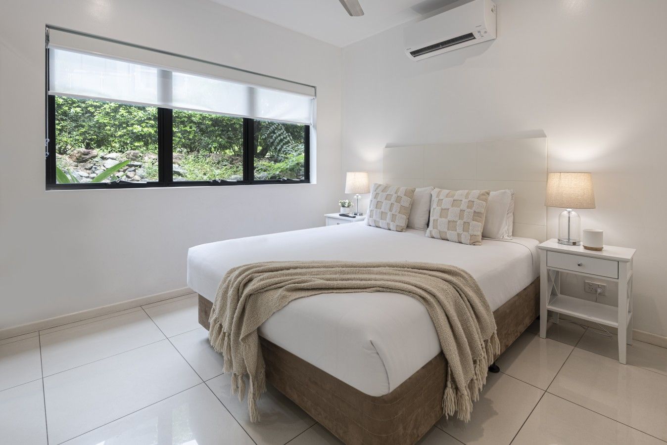 Iron/ironing board, travel crib, WiFi, bed sheets