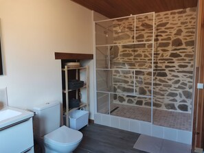 Unclassified image, 3 of 24, button - Holiday home 'Gîte Côtes De Sioule' with private terrace, private garden and Wi-Fi (Saint-Rémy-de-Blot)