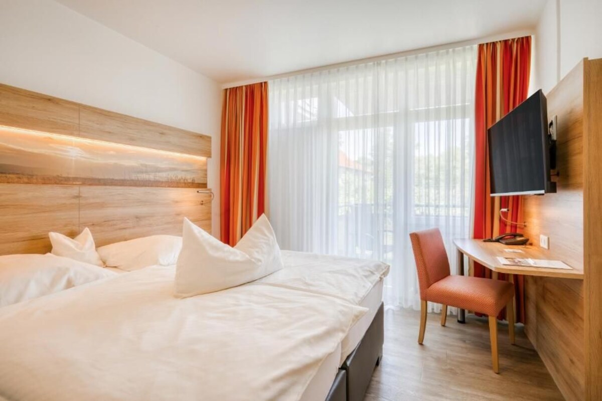 Doppelzimmer, Balkon, Talblick