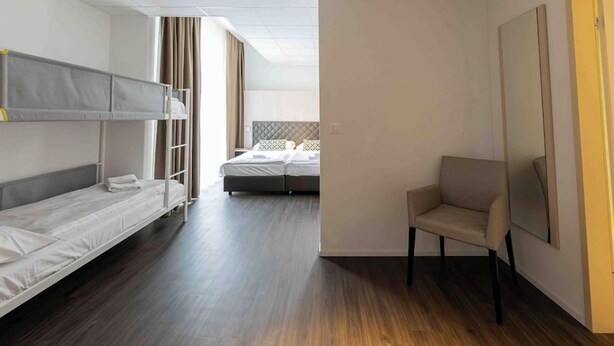Ảnh chưa phân loại, 1 trong số 61 ảnh, nút