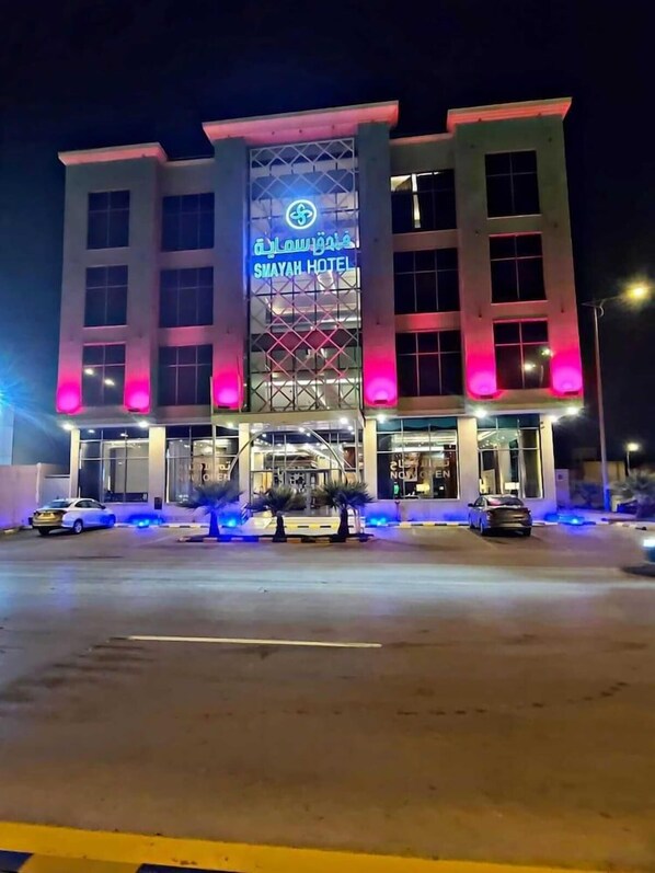 Unclassified image, 1 of 40, button - Anova Hotel (Riyadh)