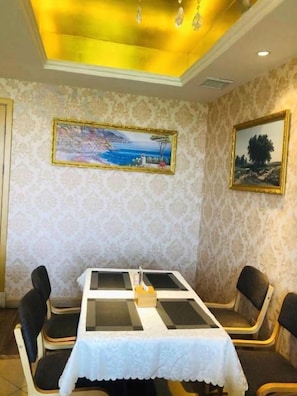 Ảnh chưa phân loại, 3 trong số 36 ảnh, nút