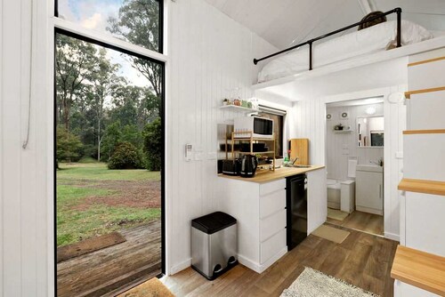 Rustic Tiny House near Toolangi State Forest for Glamping in Victoria