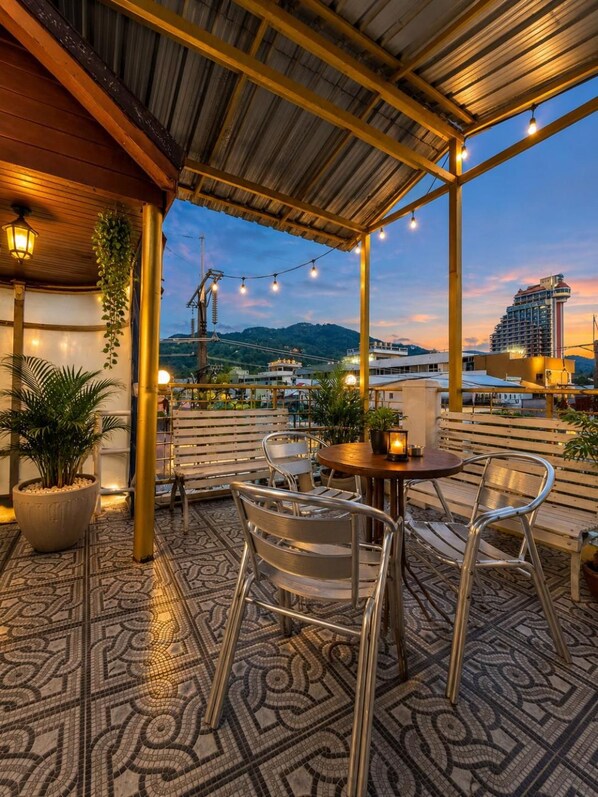 Unclassified image, 1 of 74, button - Happy Holidays Hotel (Patong)