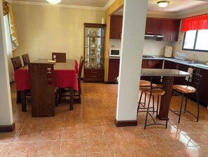 Dining - Your Home in Gualaceo (Marieta Vazquez)