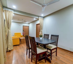 Ảnh chưa phân loại, 2 trong số 57 ảnh, nút