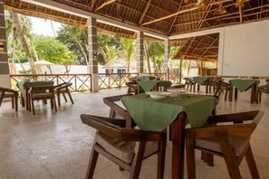 Ảnh chưa phân loại, 4 trong số 61 ảnh, nút
