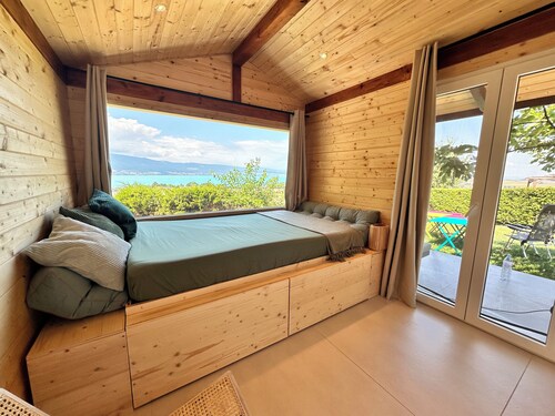 Appartement avec vue panoramique sur le lac de Neuchâtel- 180 ° 1er étage