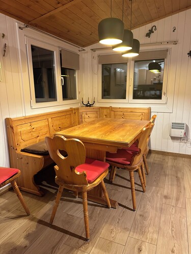 Appartement avec vue panoramique sur le lac de Neuchâtel- 180 ° 1er étage