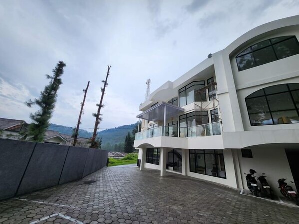 Unclassified image, 1 of 24, button - Royal Adana Hotel Guci (Songgom)