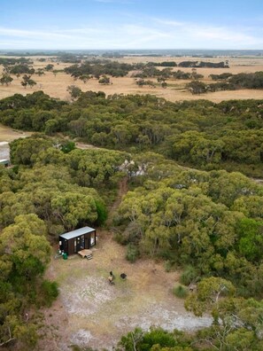 Unclassified image, 5 of 18, button - Coastal Tiny House with Fire Pit Perfect for Outdoor Adventures in Victoria (Cashmore)