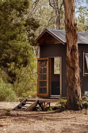 Unclassified image, 3 of 10, button - Beautiful Tiny House with Fire Pit in Dadswells Bridge, Victoria (Dadswells Bridge)