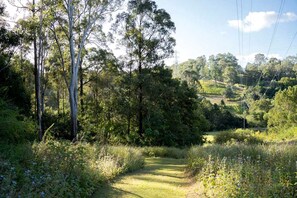 Unclassified image, 4 of 18, button - Rustic Tiny House with Fire Pit & Hilltop Views in Perwillowen, Australia (Perwillowen)