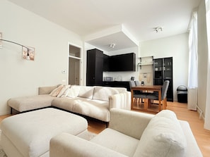 Classic Apartment, City View | Living area - Rue Confédérés BXL (Bruxelles)