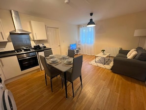 Unclassified image, 4 of 10, button - First Floor One Bedroom Apartment for Upto 3 (Stonehouse)