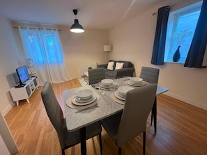 Unclassified image, 3 of 10, button - First Floor One Bedroom Apartment for Upto 3 (Stonehouse)