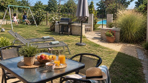 Unclassified image, 1 of 17, button - Vrbo Property (Bourdeilles)