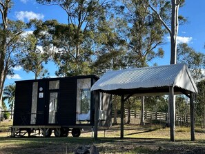 Unclassified image, 3 of 15, button - Lovely Tiny House Surrounded by Beautiful Rustic Landscape in Queensland, Australia (Lagoon Pocket)