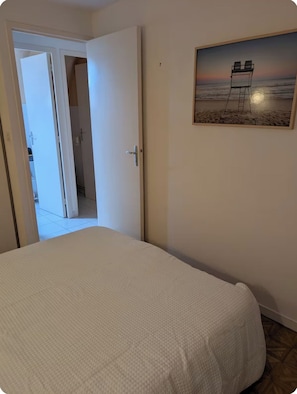Luokittelematon kuva, 4 kautta 8, painike