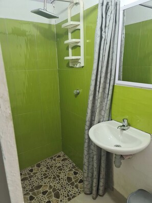 Unclassified image, 4 of 11, button - Room-colonial Lodge Retreat Private Room (Cartagena)