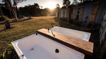 Outdoor spa tub