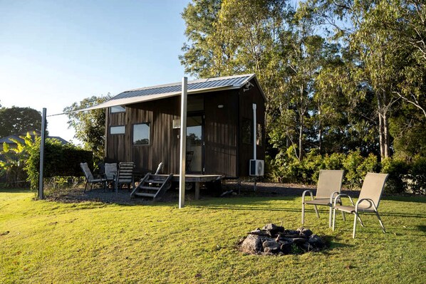 Unclassified image, 1 of 25, button - Sunshine Coast Tiny Home for Glamping in Queensland (Perwillowen)