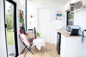 Unclassified image, 5 of 33, button - Charming Tiny House with Stunning Landscapes and Abundant Wildlife in Queensland, Australia (Maleny)