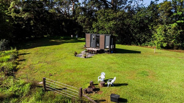Unclassified image, 1 of 33, button - Charming Tiny House with Stunning Landscapes and Abundant Wildlife in Queensland, Australia (Maleny)