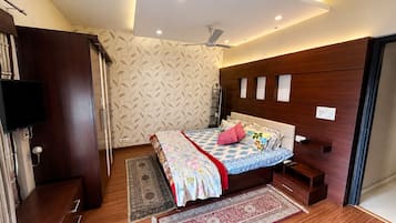 Apartment | Iron/ironing board, WiFi (free)