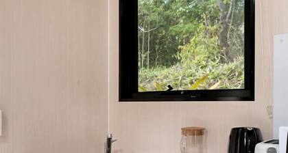 Lovely Tiny House Surrounded by Wildlife in Queensland
