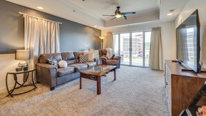 Unclassified image, 3 of 31, button - Cozy 2-bedroom Trackside Retreat condo in fantastic Bristol (Bristol)
