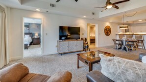 Unclassified image, 2 of 31, button - Cozy 2-bedroom Trackside Retreat condo in fantastic Bristol (Bristol)