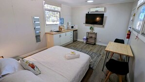 Unclassified image, 2 of 18, button - Victoria Glamping Cabin, Perfect for a Family Getaway to the Grampians (Dadswells Bridge)