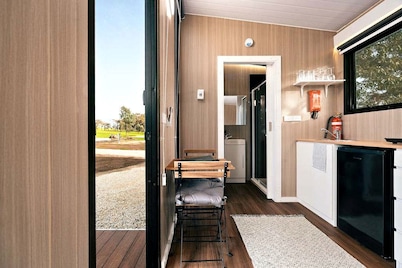 Peaceful Farm Stay Tiny House with Vineyard Views near Avoca, Warrenmang Victoria