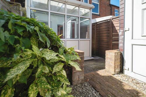 Cosy 2-Bed Home in Mansfield 