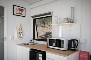 Unclassified image, 5 of 20, button - Tranquil Tiny House Perfect for Hiking Trails in Baffle Creek, Queensland (Baffle Creek)