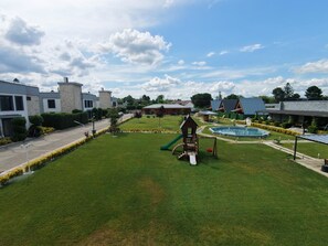 Ảnh chưa phân loại, 3 trong số 9 ảnh, nút